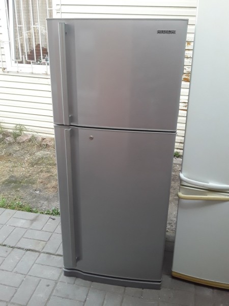 Холодильник  Hitachi