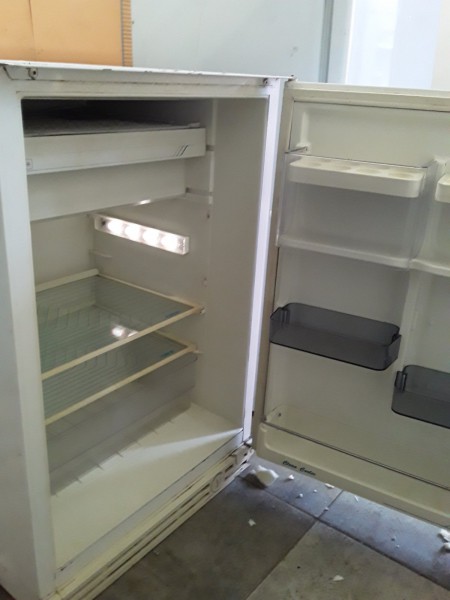 Холодильник Ханса состояние нового