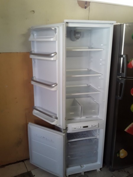 Холодильник Аристон 2метра