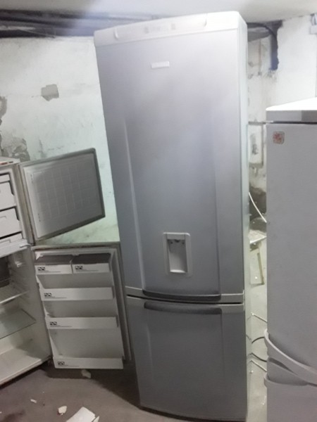 Холодильник Электролюкс 2 метра