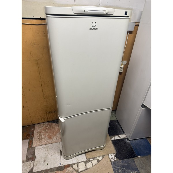 Холодильник Індезіт