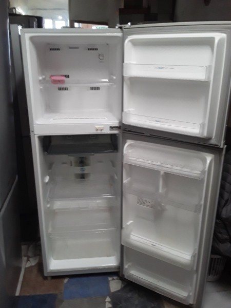 Холодильник Самсунг большо...